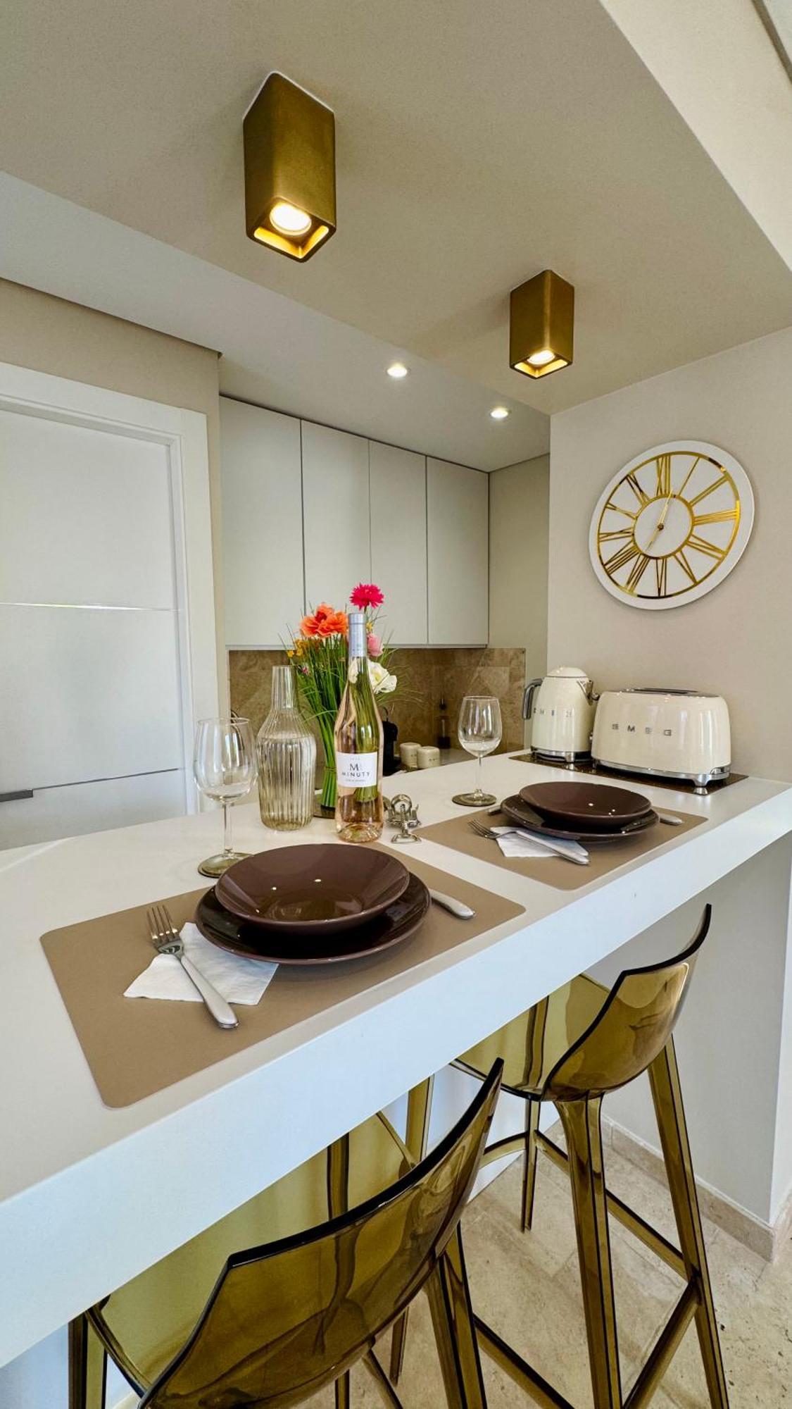 Studio Climatise, Terrasse, Parking Prive, 50M De La Plage Saint-Tropez Eksteriør billede